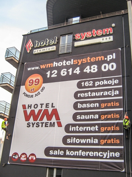 Montaż reklam.